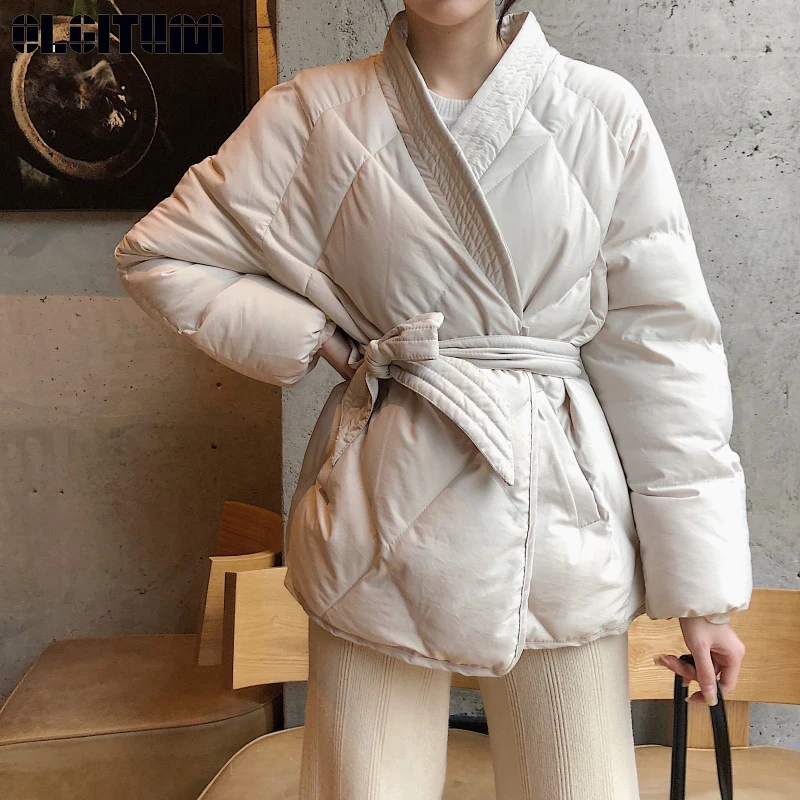 Topla 2020 Ženska zimska monotono jakna s pojasom Ženska visokokvalitetna pokrivač odjeća s V-izrez i pamučnom postavom Elegantna ženska jakna Plus size Slika  3