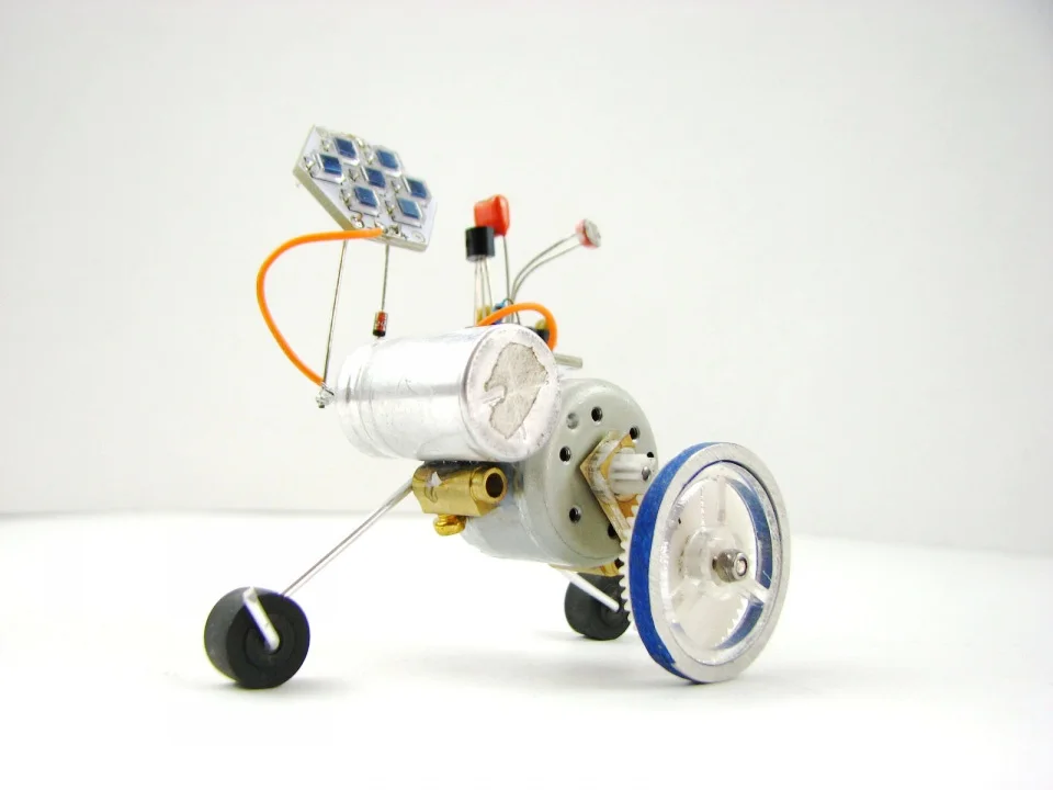 Robot DIY KIT Solarbotic sunbeam robot solarna igračka set za lemljenje igračaka Slika  0