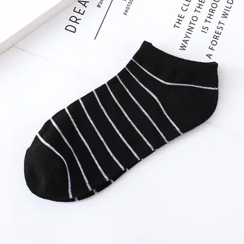 2021 Novi stil Za žene Slatka studentski vjetar čarape za djevojčice u strip Svakodnevne čarape za iz djetinjstva karamela boje Trendy ženske kratke čarape na щиколотке 1 par