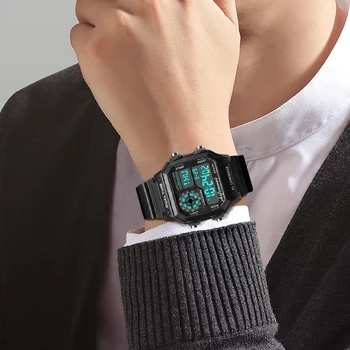Shifenmei Digitalni Sportski satovi na otvorenom Gospodo Višenamjenski satovi Muški Satovi Silikonski Remen Cool Kvadratnom brojčanik