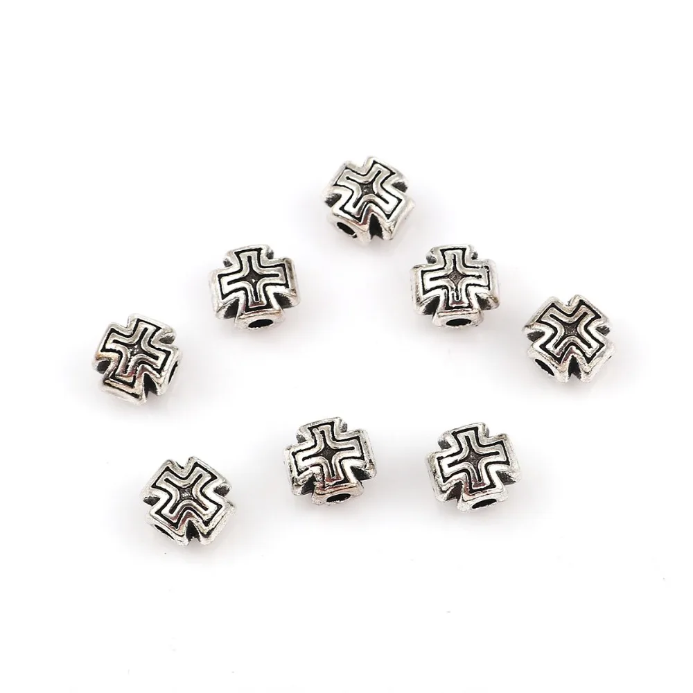DoreenBeads Razuporne perle od legure na bazi cinka Križ srebrne boje DIY Zaključke 8 mm( 3/8 inča) x 7 mm( 2/8 inča), Otvor: oko 2,3 mm, 50 kom. Slika  1