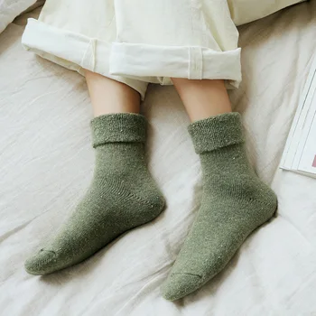 Scatter pređe Zimske debeli frotir tkanina ženske čarape Jednostavne tople japanski prirubnicom čvrste čarape u stilu Retro Dizajn čarape