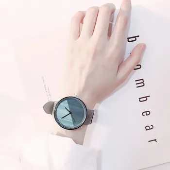 Klasicni Unisex Drveni Okrugli brojčanik s okruglog dial Remen od umjetne kože Analogni kvarcni ručni satovi Visoke klase Za ljubitelje Jedinstvene darove za Rođendan Beba