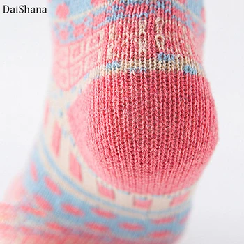 DaiShana 2019 Nove zimske debele tople vunene ženske čarape Šarene Čarape Modni Svakodnevne Евроамериканские Božićne pamučne čarape Dar 1 par