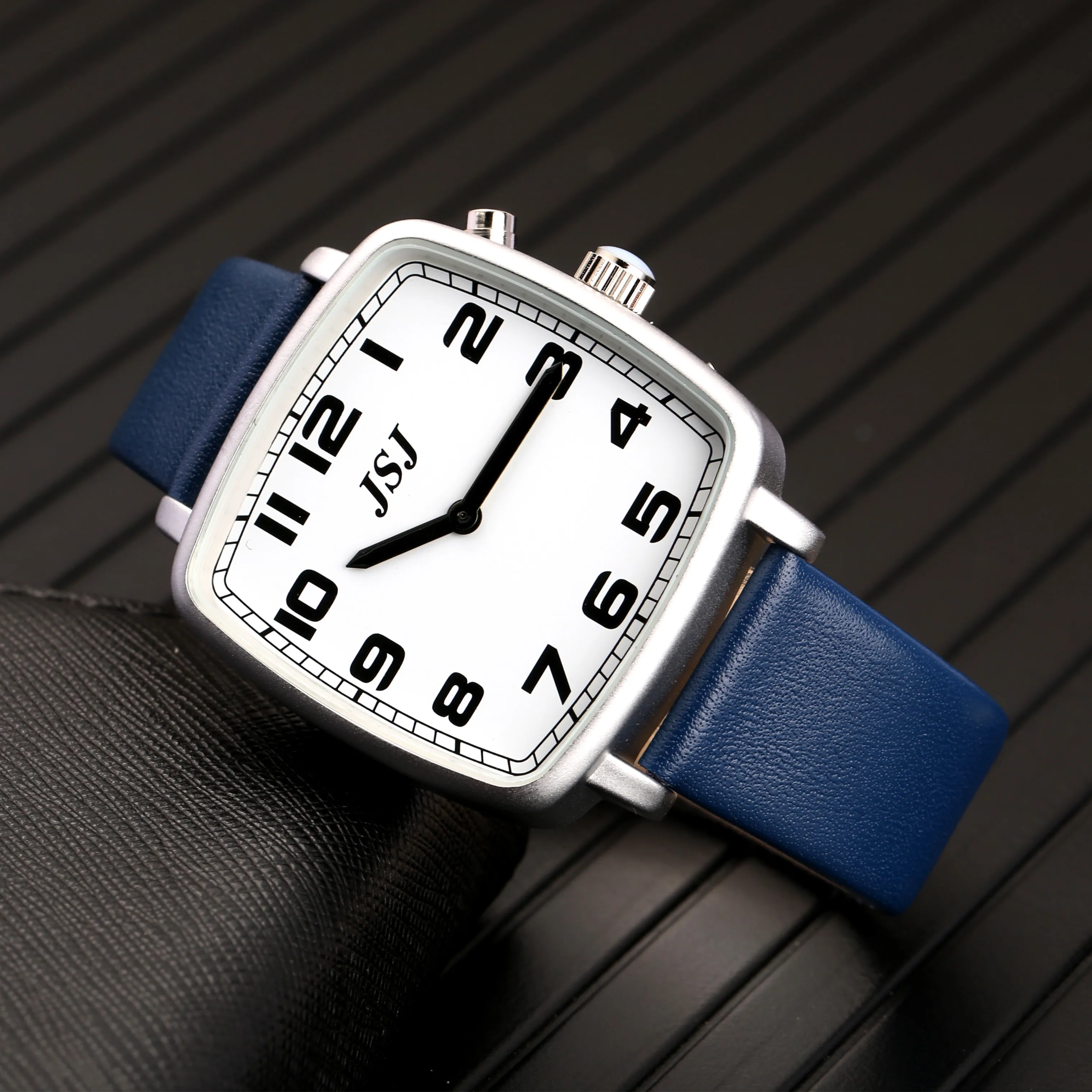 Trg Njemački Govore sat s alarmom,govori talijanski datumom i vremenom,Bijelo lice,Plavim kožnim remenom TGSW-1705G Slika  5