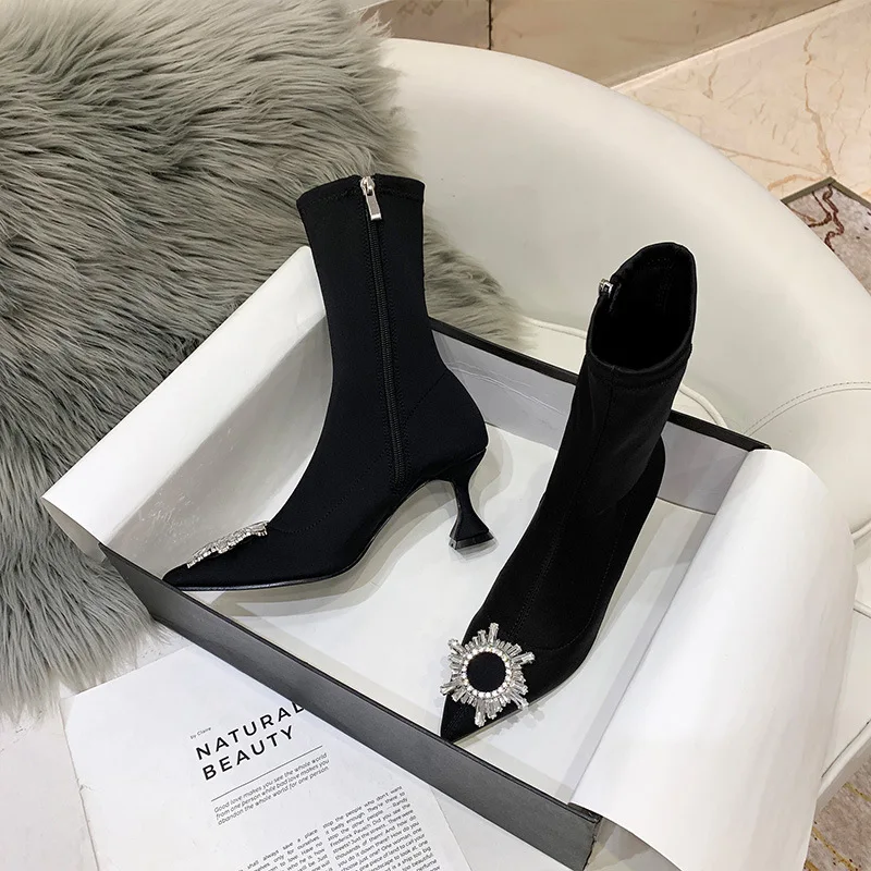 Čarape s oštrim vrhom čizme ženske cipele na štikle 2021 nove cipele Martin elastične tanke cipele s kopčom od sunca sa štrasom čizme na visoku petu Slika  3